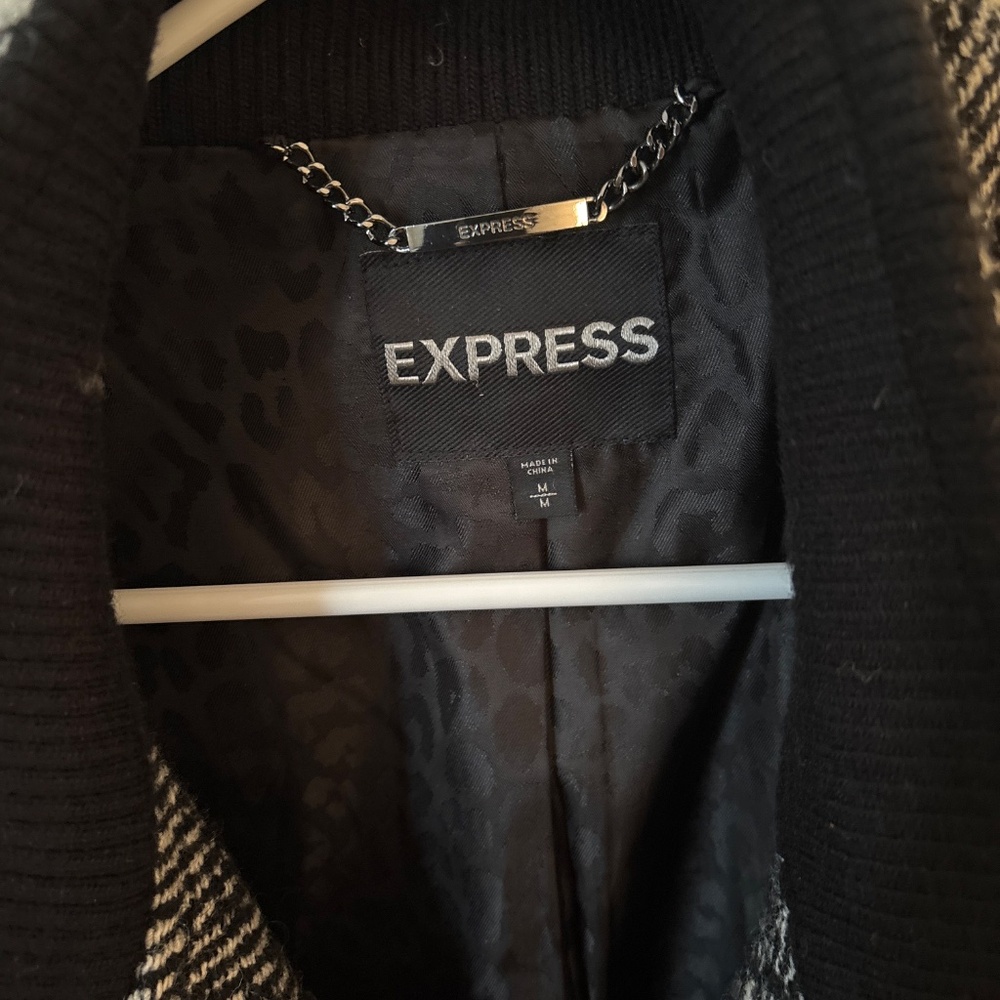 Express Jacket - Picture 2 of 5